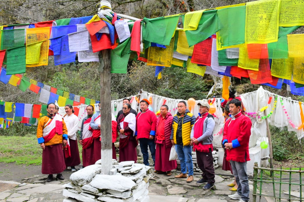 diprotawang's tweet photo. #khenzamani from where HH the 14th Dalai Lama entered India in 1959 and planted this #Holytree, pilgrims and tourist visited this historic place during ongoing #GorzamKorafestival2023 enjoyed hospitality of #Indianarmy and #Securityforces gaurding borders https://t.co/Qii5mNEFVO