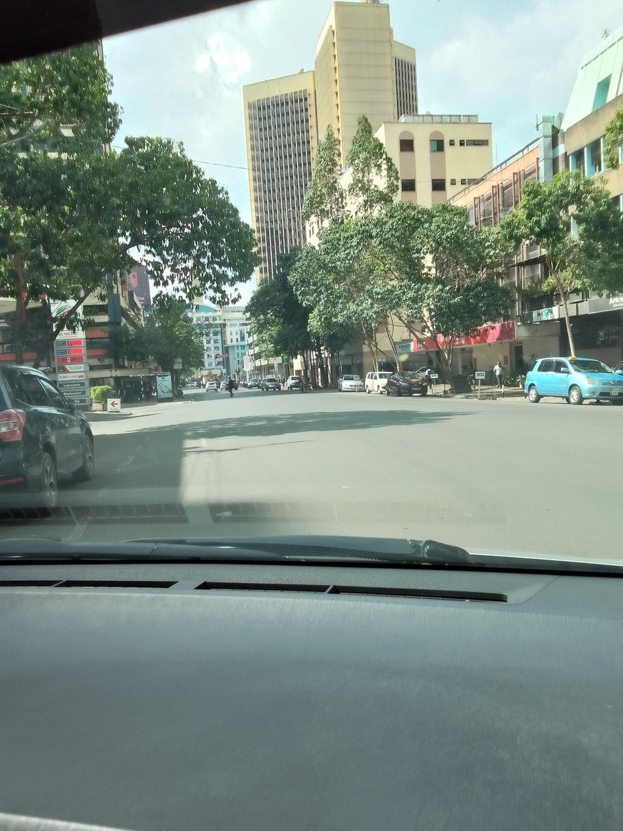 Hon_Hire's tweet photo. Streets of Nairobi. Almost all businesses closed. https://t.co/FEM41k25ZU