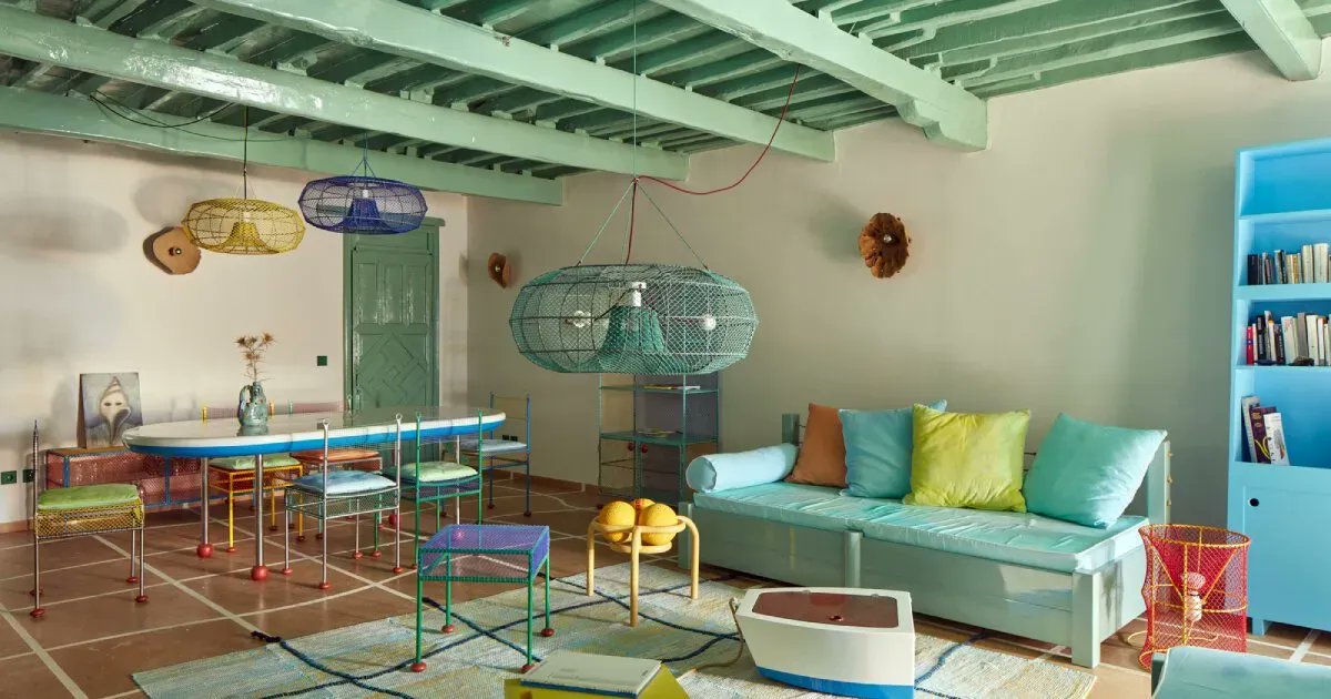 Colour Inspiration: Playful pastels contrast with earthy tones in 4Rooms in Kastellorizo, Greece. via @designboom buff.ly/3SkAUef #colour #designthinking #interiordesign