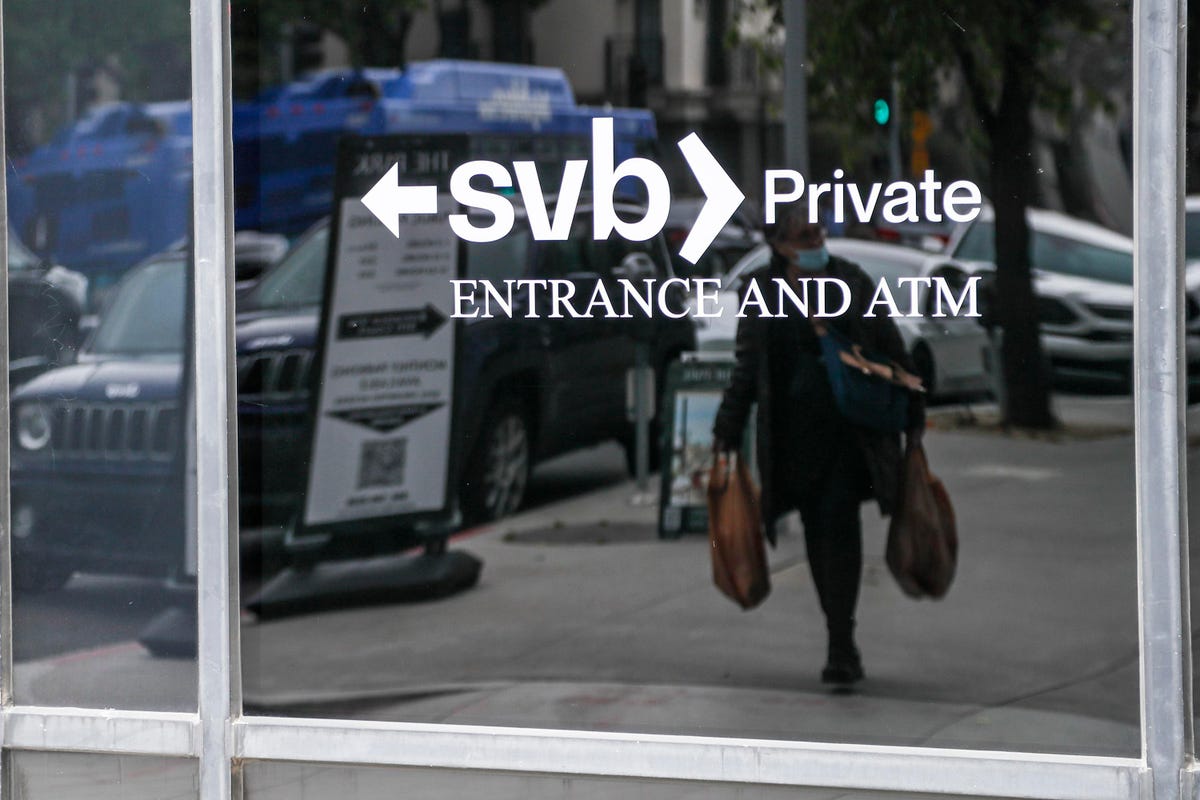 dsethi2412's tweet photo. Silicon Valley Bank’s Demise Tightens Spigot On $30 Billion Of Venture Lending https://t.co/4HVYbRJv13 https://t.co/bNKqTjvTLp