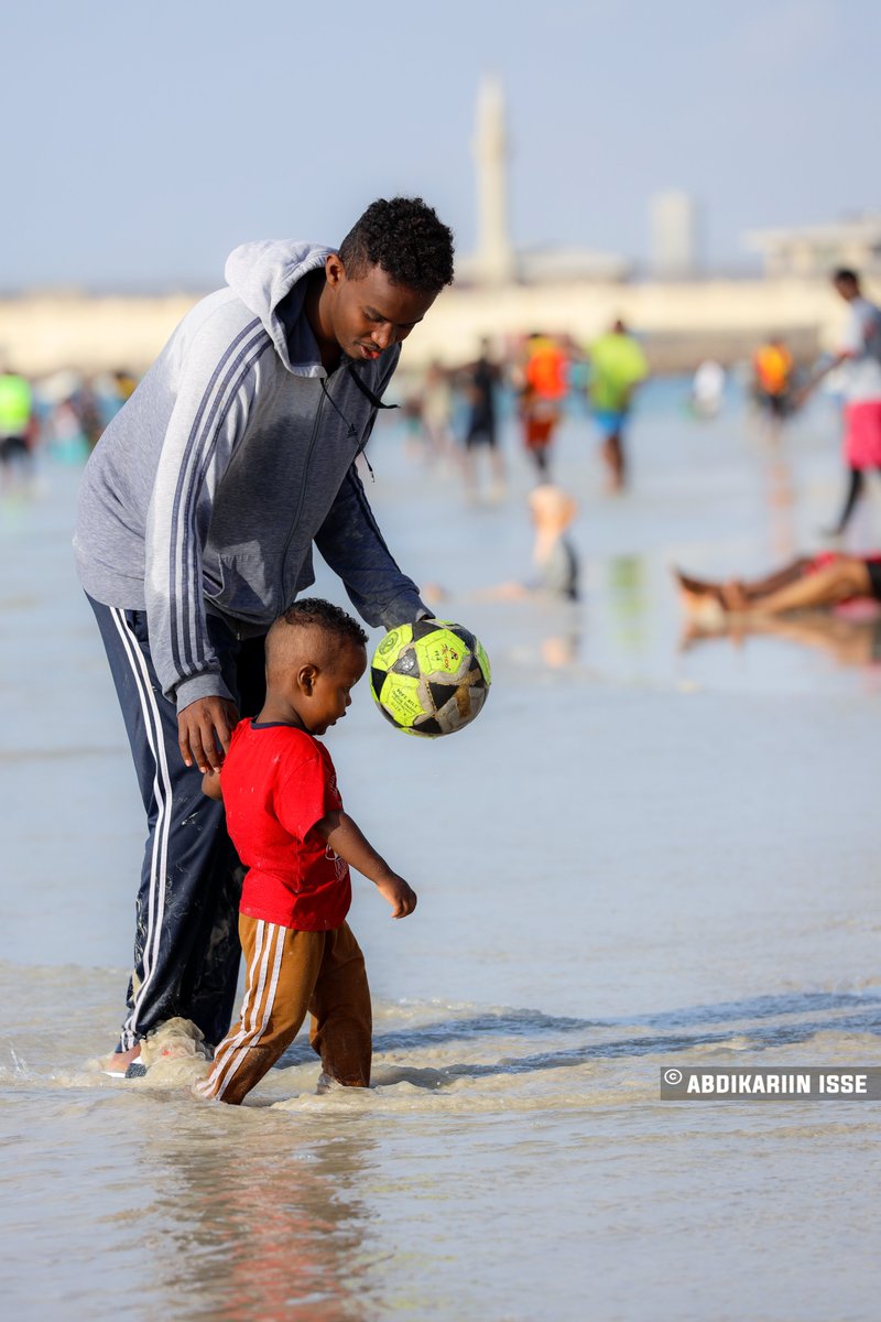 “The power of a dad in a child's life is unmatched”.

#FatherSonLove
#Somalia