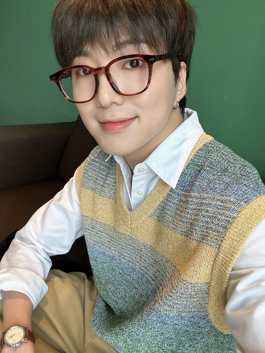 ChaeS2_WINNER's tweet photo. 진짜 개존잘이다 .. https://t.co/tKoqSJMiKr