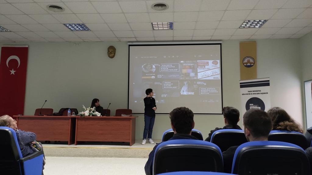 Üniversitemizi ziyaret eden lise öğrencileri ile bir araya geldiğimiz güneşli bir günden merhaba 😊Edebiyat topluluğumuzu tanıttığımız, hayallerimizi ve hedeflerimizi paylaştığımız güzel bir etkinlik gerçekleştirdik.🌻
<a href="/ErhanTabakolu/">Erhan Tabakoğlu</a> <a href="/trakya_univ/">Trakya Üniversitesi</a>