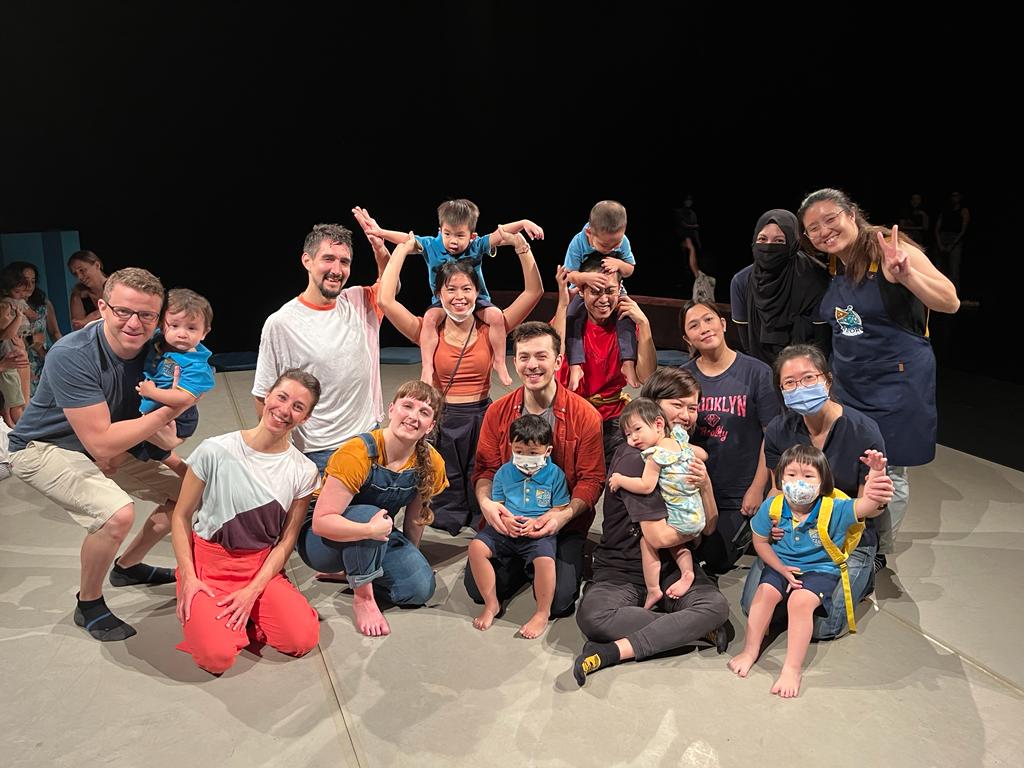 2_ndhanddance's tweet photo. After an incredible week full of heartwarming performances, good food and even better people, our time in Singapore has come to an end. 🇸🇬😌✈️

Thank you @esplanade_sg for having us as part of your #MarchOn festival! We hope to come back soon. 💕 https://t.co/x2UJ3GbOBl