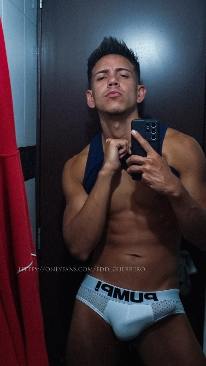 Edd_G097's tweet photo. Me queda algo ajustado... 

🥵 https://t.co/nAsUimbVxC https://t.co/AUJrl85T6S