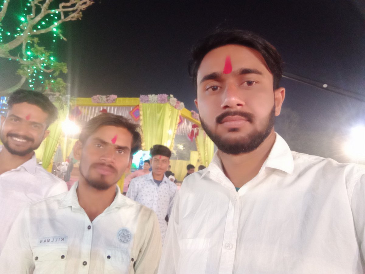 RAKESHK47384962's tweet photo. #railmantri_waiting_do 
Waiting do 1:1.5 https://t.co/5t8luiJq1v