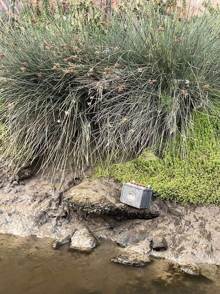 Jsarg1's tweet photo. @ParksVictoria there’s a couple of dumped car batteries on the Yarra shores in Burnley - just bear the intersection of the boardwalk and the pedestrian tunnel under the motorway. Could you please send a crew out to remove. @YarraCouncil @MelbourneWater https://t.co/fwi5m0IWxL