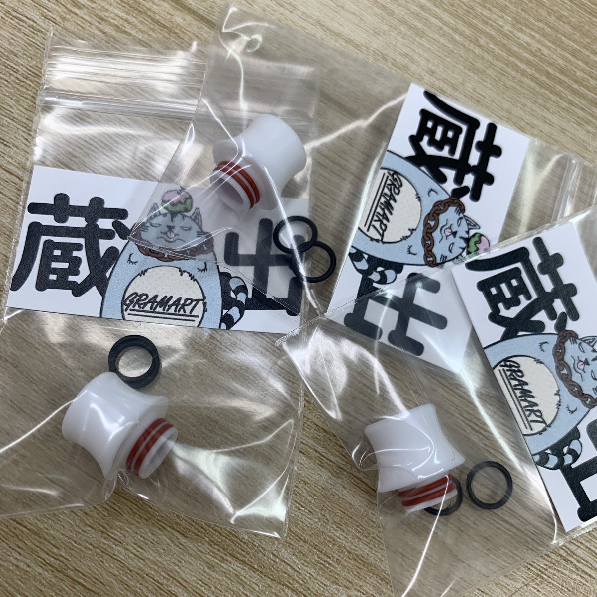 BeyondVapeJapan's tweet image. 極少量ですが再入荷しました🙆‍♂️

『GRAM Drip Tips/White Teflon』
・明日3月21日(火) 20:00〜

明日のライブ配信中に再販売いたします👍
沢山のコメントお待ちしてます😊

#gram #driptip #vape