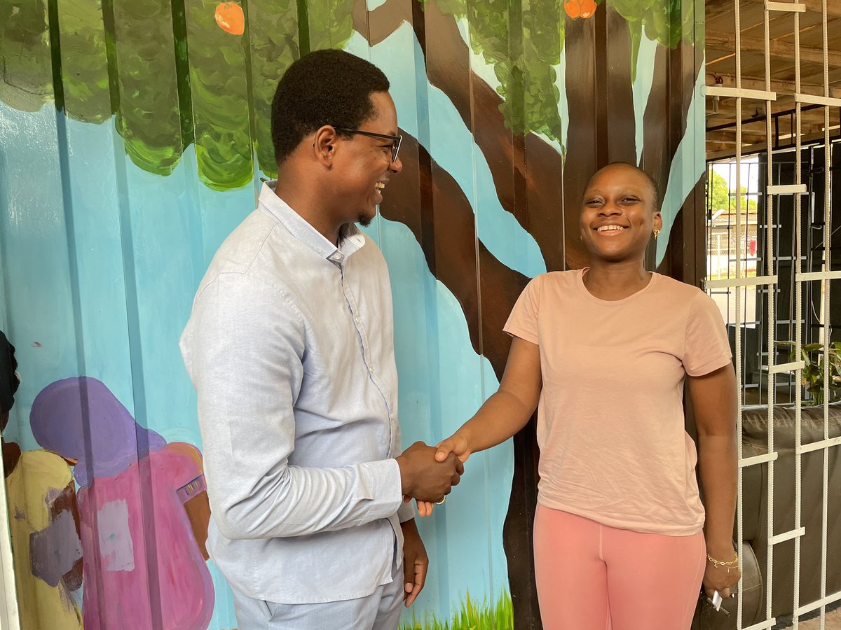 PearpleRead's tweet photo. Pearple Read donated 1000 cedis to support The Good Tree Gh, another literacy group in our community that promotes literacy education in Teshie. Check out their page or the last picture to see their wish list of needs. #PearpleRead #LiteracyForAll https://t.co/O4FMpN2nLO