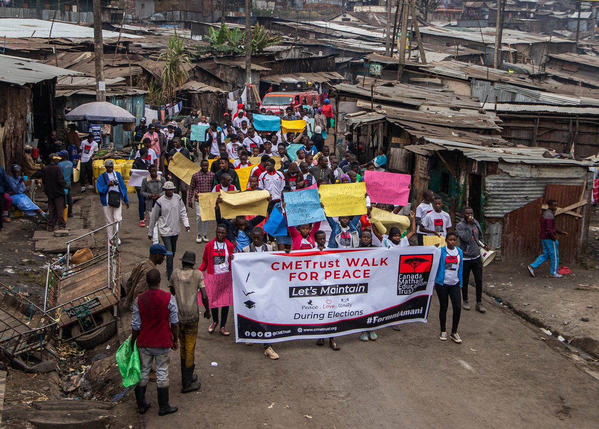 CMETrust's tweet photo. Back in August 2022, @CMETrust scholars urged Mathare residents to hold peaceful elections and they obliged. Today even as #Maandamano takes place, the message remains: let PEACE prevail. 

#NationalShutdown #Raila #Ruto #Kalonzo #RiggyG #Mudavadi #FormNiAmani #AmaniMtaani #KICC https://t.co/J9HSaa68QG