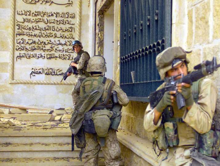 farida_megdoud's tweet photo. #Irak2003, en Irak, en Ukraine ou ailleurs, n'accorder aucun crédit aux dirigeants impérialistes qd ils prétendent intervenir pour protéger les vies, ramener la paix. la guerre protège leurs intérêts, leur accès aux richesses, aggravent la situation, ajoute le chaos au chaos ! https://t.co/LPd41zmcPz