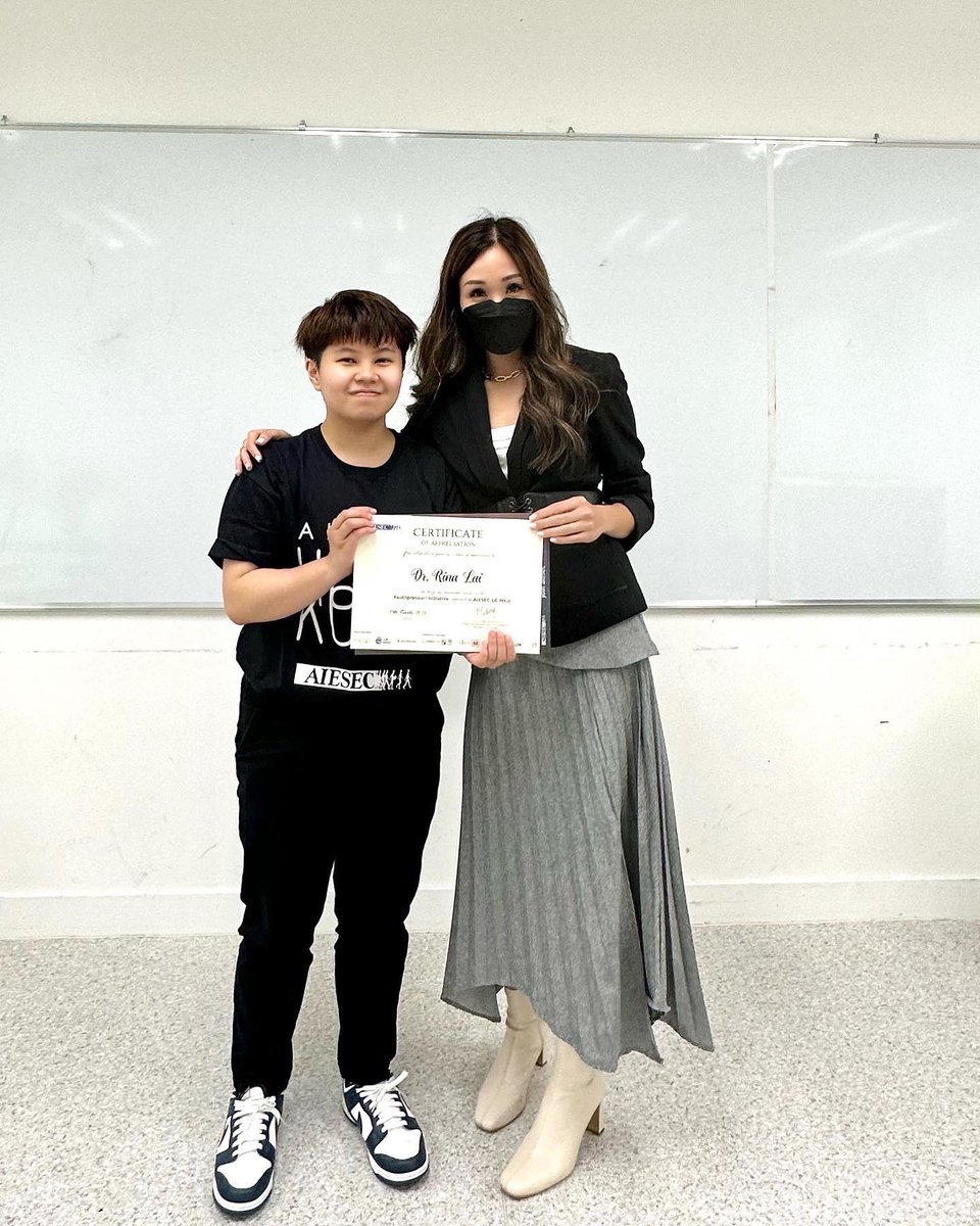 rinalai_phd's tweet photo. Spoke on the "entrepreneurial leadership" panel at the Youthprenur of @AIESEC at @HKUniversity highlighting the importance for #evidence #empathy and #ethics in the future of #edtech. Excited to guide the students through ideation to prototype building as the mentor! https://t.co/nDzZx2MppH