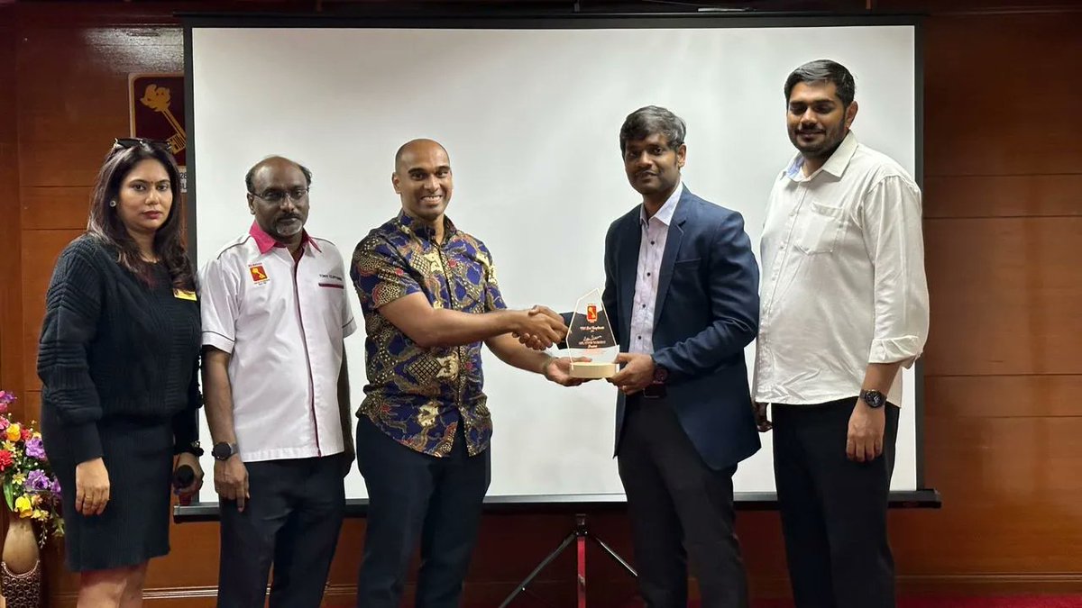 KLSICCI's tweet photo. 𝐃𝐈𝐀𝐋𝐎𝐆𝐔𝐄 𝐒𝐄𝐒𝐒𝐈𝐎𝐍 𝐁𝐄𝐓𝐖𝐄𝐄𝐍 𝐓𝐇𝐄 𝐈𝐍𝐃𝐈𝐀 - 𝐌𝐀𝐋𝐀𝐘𝐒𝐈𝐀 𝐘𝐎𝐔𝐓𝐇 𝐄𝐗𝐂𝐇𝐀𝐍𝐆𝐄 𝐀𝐍𝐃 𝐒𝐓𝐔𝐃𝐘 𝐏𝐑𝐎𝐆𝐑𝐀𝐌𝐌𝐄 𝐃𝐄𝐋𝐄𝐆𝐀𝐓𝐈𝐎𝐍

https://t.co/9sRoMIR4sa

𝑹𝒆𝒑𝒐𝒓𝒕𝒆𝒅 𝒃𝒚 𝑲𝑳𝑺𝑰𝑪𝑪��� 𝑷𝑹 , 𝑴𝒆𝒅𝒊𝒂 &amp; 𝑩𝒓𝒂𝒏𝒅𝒊𝒏𝒈 https://t.co/VBPfLZcUmJ
