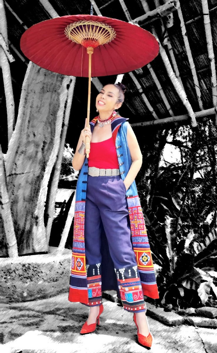 LannaTextile's tweet photo. Applique work on the antique blue long-coat hemp. Blue trousers decorate with Akha embroidery. Design by Chatima /Mai Fai Lanna Textile. https://t.co/XOQJLZS1Ju