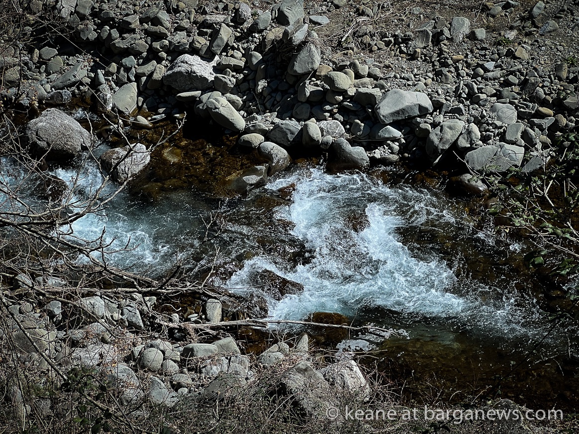 barganews's tweet photo. Barga Daily Image 20th March 2023 #corsonna #water #painting #art #workinprogress #studio #keane #bargavecchia #barga #burble #FlowingWater #NatureBackground #cascade #RunningWater #contemplation #studio #procreate #landscape #digitalart #barganews https://t.co/qKT3tXHiKS https://t.co/fQwi8ttrU4