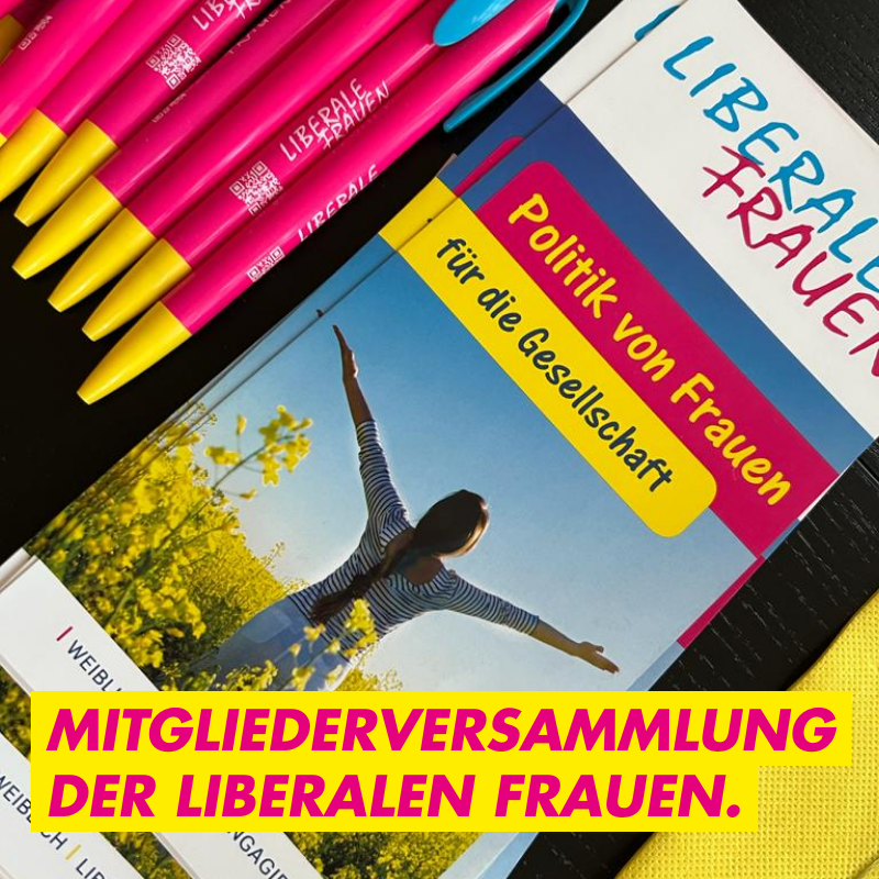 FDP_LSA's tweet photo. Der Landesverband Sachsen-Anhalt der Liberalen Frauen wählte auf seiner Mitgliederversammlung Lea-Charlotte Kus  zur neuen Vorsitzenden. Unterstützt wird sie von Sandra Dänekas und Jasmina Ritter.
Foto: @leacharlottekus (re.) mit @Katja_Raab, FNF-Regionalleiterin. https://t.co/KBXwiaaA60