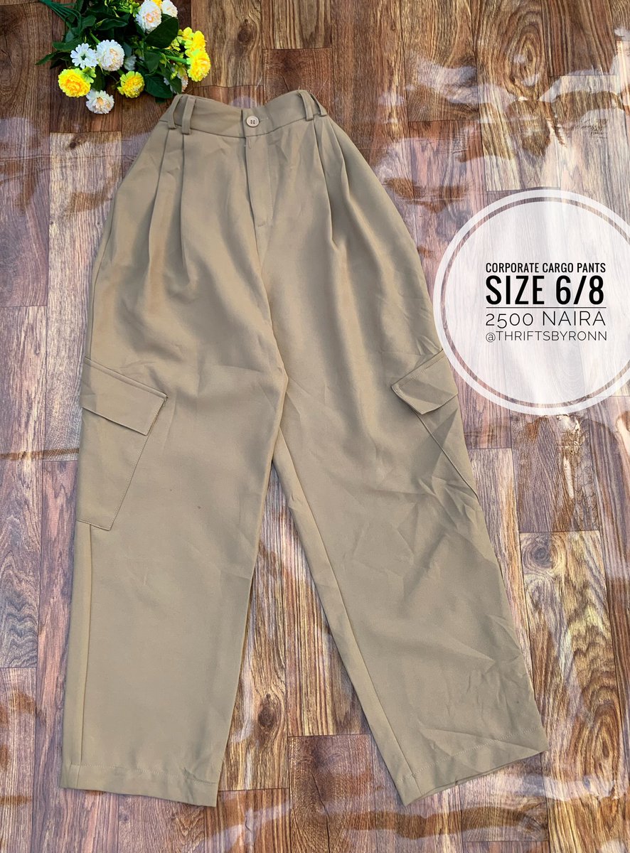 Switch up your workfit game with our corporate cargo pants.🤩🤩

Screenshot and send us a dm to order.💛