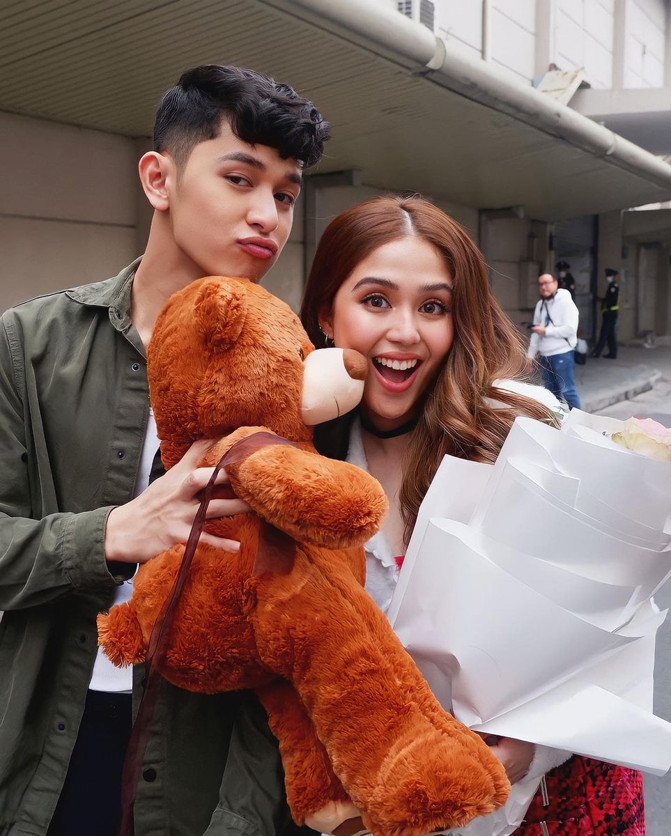 jaydanationmc's tweet photo. Nakakakilig talaga kayo 😍
#StarMagicalProm #JaydaAvanzado #Jayda #JaydaNationManilaChapter
cr. @jayda https://t.co/i62pCKkYp2
