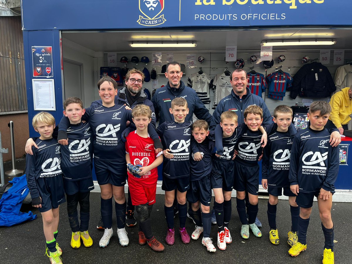 AfVirois's tweet photo. 𝗟𝗲𝘀 𝗨𝟭𝟭 𝗮̀ 𝗝𝗲𝗮𝗻 𝗣𝗶𝗻𝗴𝗲𝗼𝗻 !

Les jeunes joueurs de Sébastien Pierre-Auguste ont décroché samedi leur billet pour le prestigieux tournoi du @SMCaen qui aura lieu les 22 &amp; 23 avril.

Retrouvez leur parcours complet : 
https://t.co/mhUDCFS3Xm

#TeamAFV #AFVFormation https://t.co/adfWxZXpdB