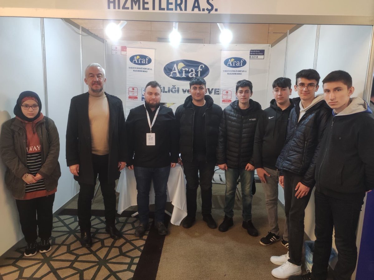 karapinarggcpal's tweet photo. Zonguldak Dedeman Otel’de 18 – 19 Mart tarihleri arasında Yapılan 1'inci Zonguldak Genel Ticaret Fuarı, okulumuz idareci, öğretmen ve öğrencileri tarafından ziyaret edildi. ⁦⁦@ZonguldakMEM⁩ ⁦@zuleyhaaldogan⁩  ⁦@caycumailcemem⁩ ⁦@ismailbas67⁩ https://t.co/EZzaaRzFWT