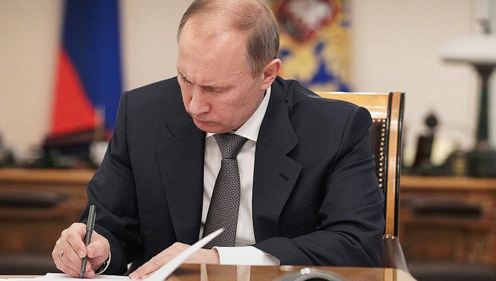 Путин подписал закон о безопасном обращении с пестицидами и агрохимикатами
milknews.ru/index/putin-pe…