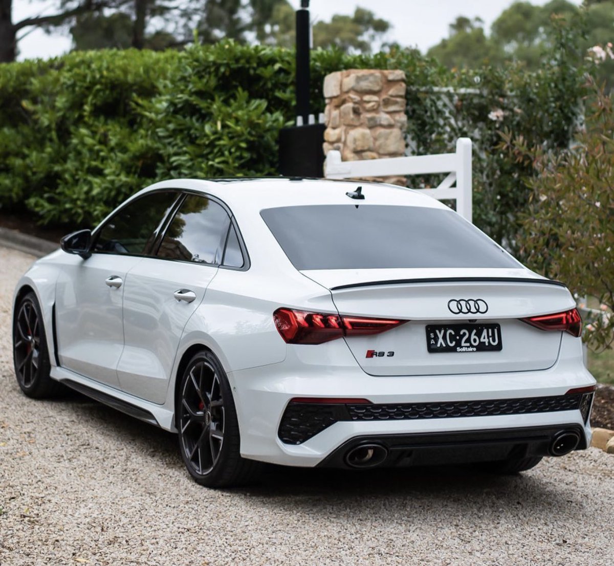carpxrnpicx's tweet photo. Audi RS3 https://t.co/OIeGtj1TUq