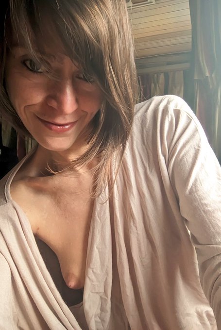 Buenos d&iacute;as y feliz #LunesDeOjos #LunesDeMotivacion , os aveis despertado bien para hacer que sea un<a href="/tag/lunesdeojos"class="tags">#LunesDeOjos</a><a href="/tag/lunesdemotivacion"class="tags">#LunesDeMotivacion</a><a href="/tag/lunesdemorboyprovocaci%C3%B3n"class="tags"><span>#lunesdemorboyprovocaci&oacute;n</span></a>