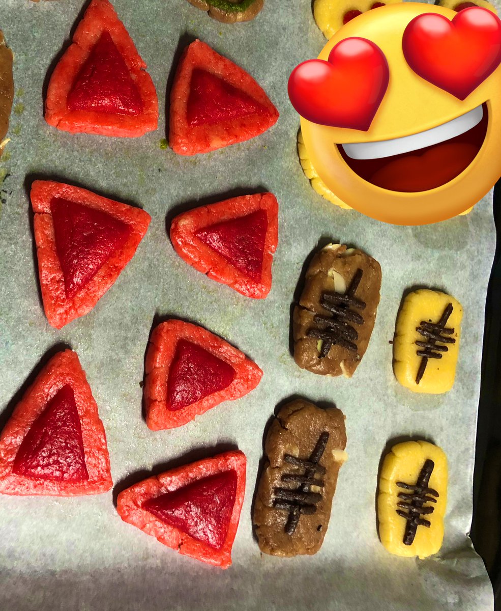 banchan___s2's tweet photo. 前にDBDクッキー作ったんやけど、この赤いのわかるー😏?
わかった方はDBD好きに違いない😆❤️
さてなんでしょー😁?
#DeadbyDaylight
#dbd
#デッドバイデイライト
#dbdcooking
#ばんcafe https://t.co/zmuqZ6uuHm