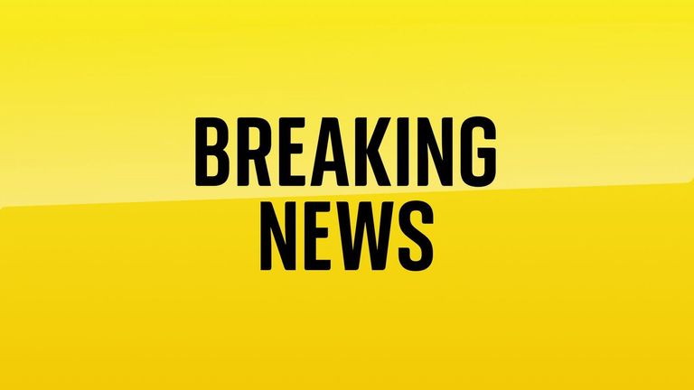 FootbaIIIhub's tweet photo. 🚨BREAKING: One of the biggest players in world football has announced his retirement today due to a heart disease.

Football world is sad and heartbroken! 💔😔

Full Story: https://t.co/0FdYH1lDi6 https://t.co/Nzvoc6H00g