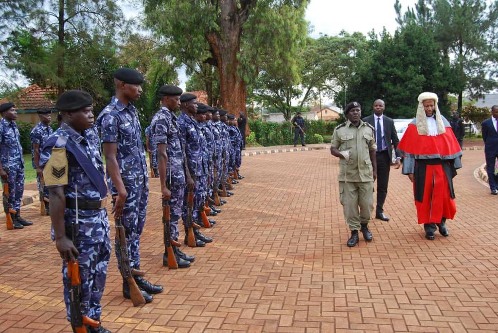 Happening Now:The Deputy Chief Justice, Richard Buteera, has this morning flagged off a Court of Appeal Criminal Session at the Jinja High Court.