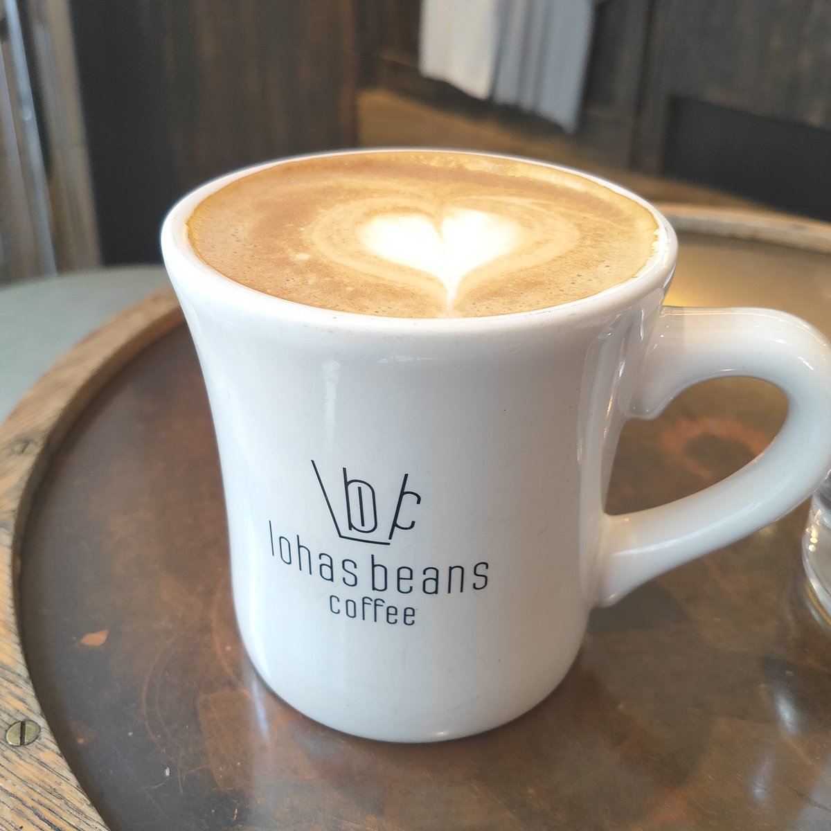 ブルーマウンテンはコーヒー独特の酸味、苦味、甘さ、アルコールなどの味が調和し、強烈で魅惑的な優雅な雰囲気を形成しています。他のコーヒーとは比類がありません
<a href="/LohasBeans/">Lohas Beans</a>
 
#lohasbeanscoffee
#表参道
#カフェ巡り
#コーヒーのある暮らし