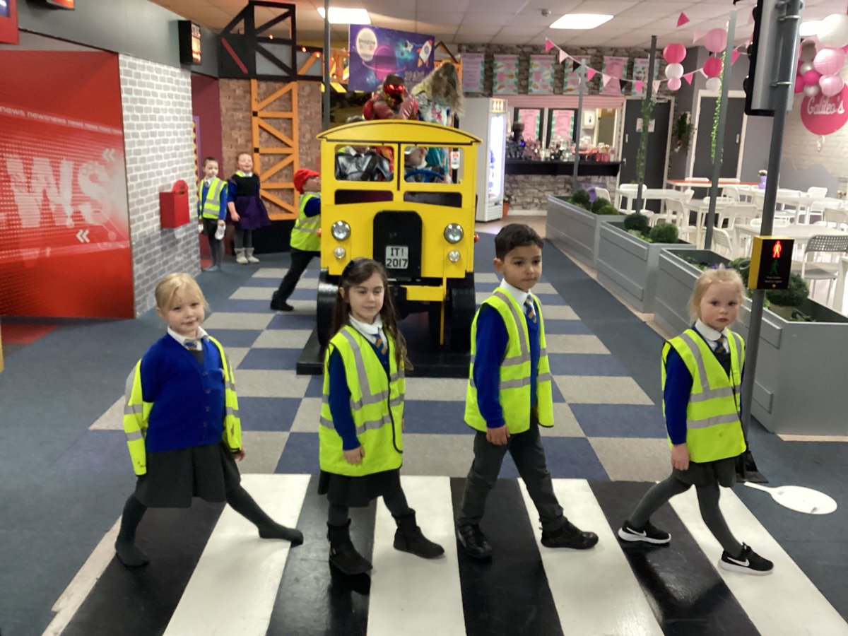 ReceptionSTP's tweet photo. What a fabulous day we had at @imaginethatliv , exploring and investigating all of the different areas. #ScienceatSTP #ArtatSTP #EYFSatATP https://t.co/VJdu7Zg68g