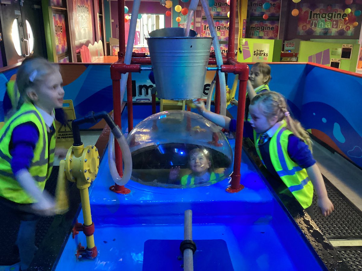 ReceptionSTP's tweet photo. What a fabulous day we had at @imaginethatliv , exploring and investigating all of the different areas. #ScienceatSTP #ArtatSTP #EYFSatATP https://t.co/VJdu7Zg68g