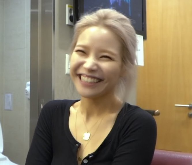 yongtinybearly's tweet image. so recently i lost yongtinybear with all history and countless yongsun and mamamoo content and info
i won't be able to repost it but! i'll still be active bringing as much yong as usual into ur tl and slowly rebuild things lol so u know where to go for ur daily dose of yong ☀️🫶