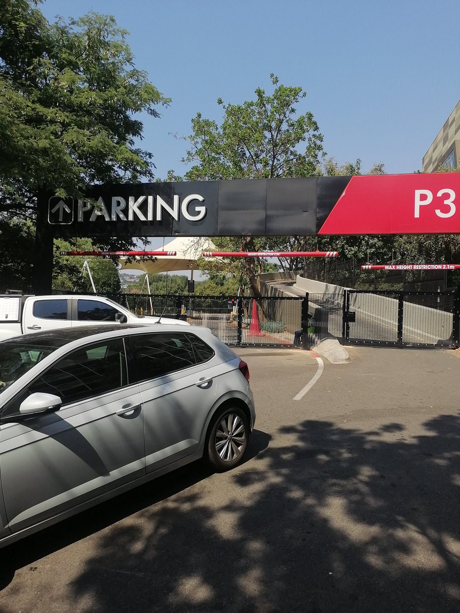 tshepaMotshewa's tweet photo. Menlyn is closed 🔐🔐 today is not a business as usual #RamaphosaMustGo #Nationalshutdown https://t.co/sULfkW3TW1
