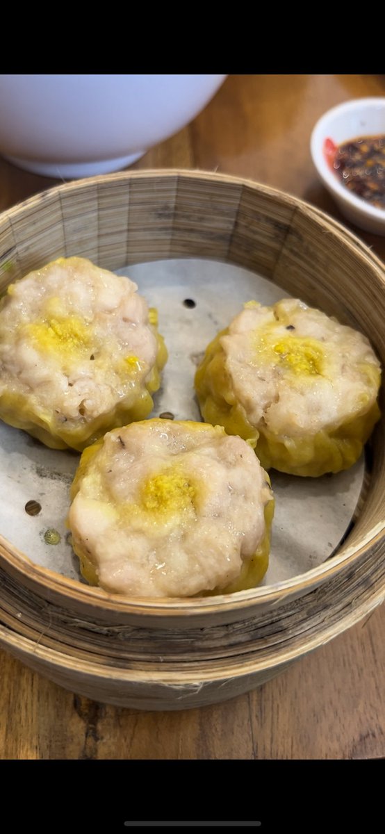 Febs_Eat's tweet photo. #MyFoodDiary1 
Winglok will always be my go-to dimsum place🤤✨
- hakau 5/5 best YUMMS
- siomay ayam 4.5/5 
- udang tepung 4.8/5 makanny sama…
- nasi steam ayam cincang beh pecahhh
#winglok #dimsum #jktfood https://t.co/SFSn3IN0XS