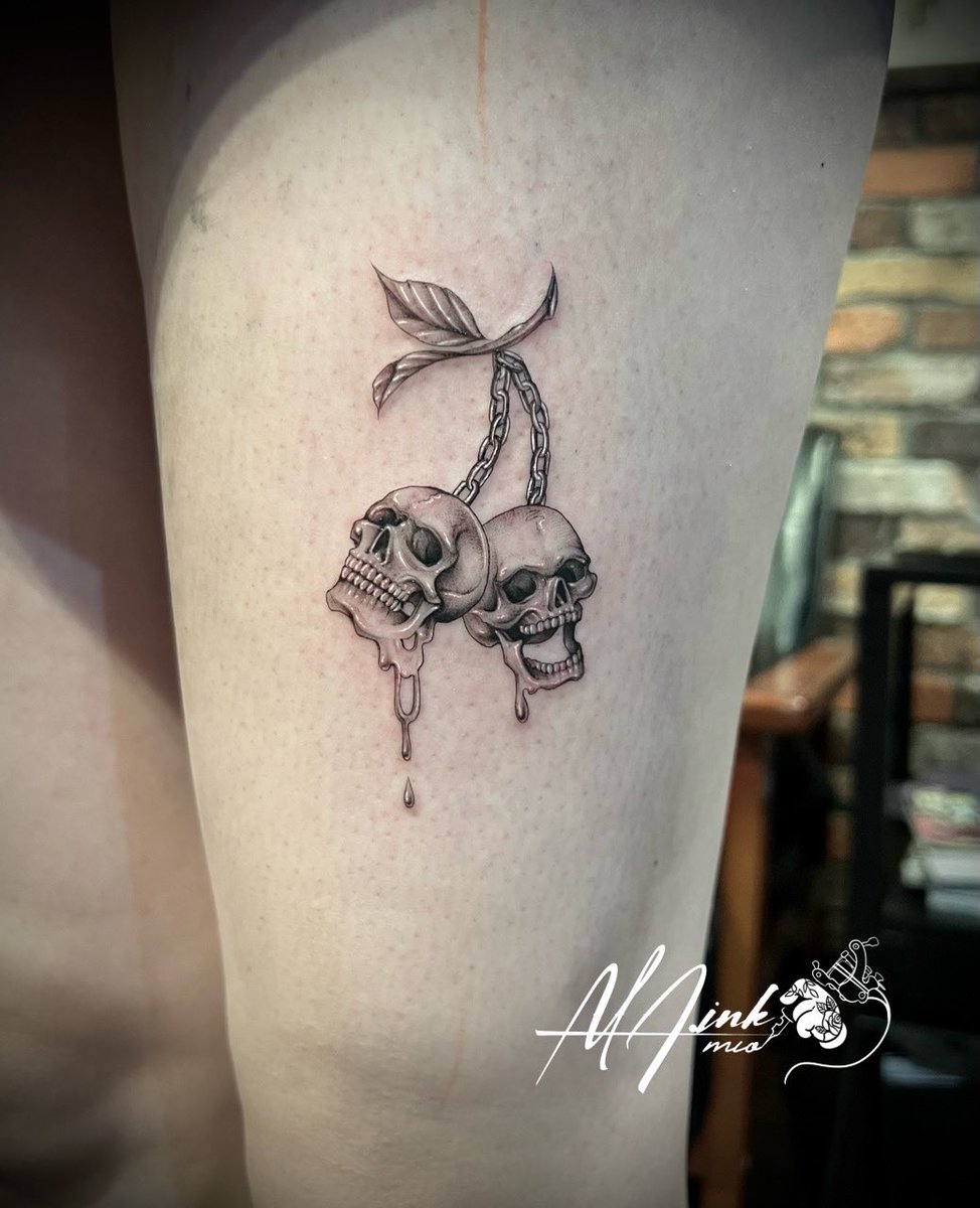 MAink_mio's tweet photo. Cherry skull tattoo

お疲れ様でした https://t.co/X18JdSvazx