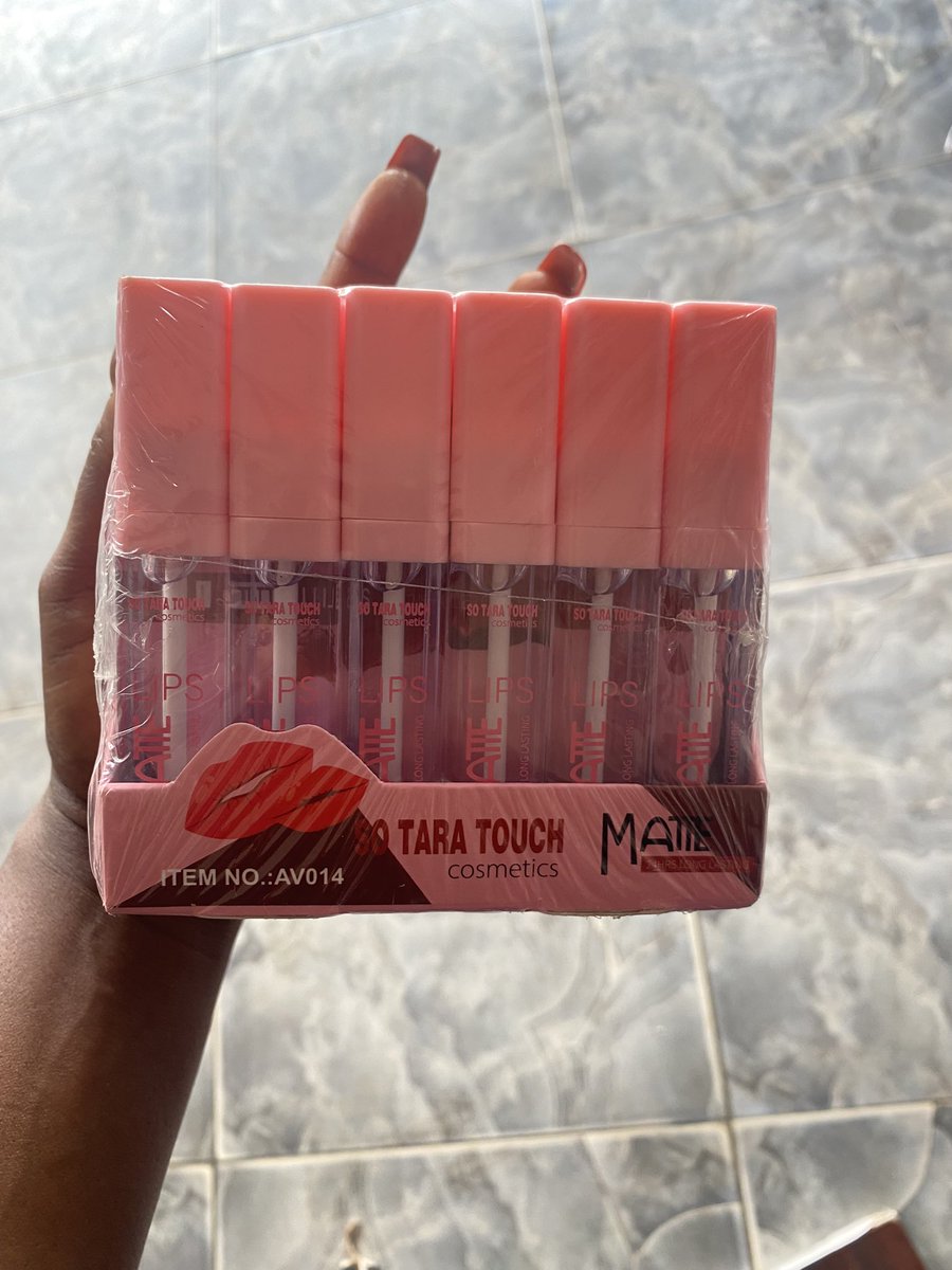 Soyi_Hadassah's tweet image. Lipgloss restocked. Selling fast and very long lasting. Ask around.
1.000 naira only.
Location:Abuja. Please buy for your girls friends, crushes, female friends and female followers.