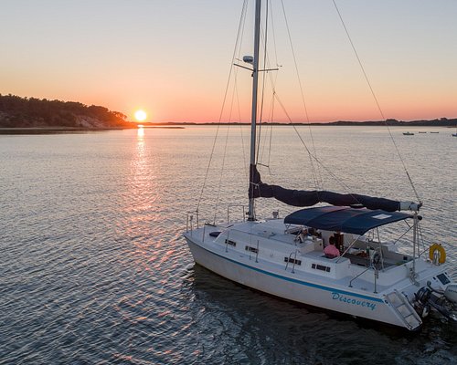 WellfleetHouseR's tweet photo. Welcome to Wind, Sand and Stars! Not just a #destination but an experience.....this #house is the ultimate #waterfrontescape offering an unmatched summer setting rarely available. https://t.co/gpbuofw29U https://t.co/w9tGLuTIYd