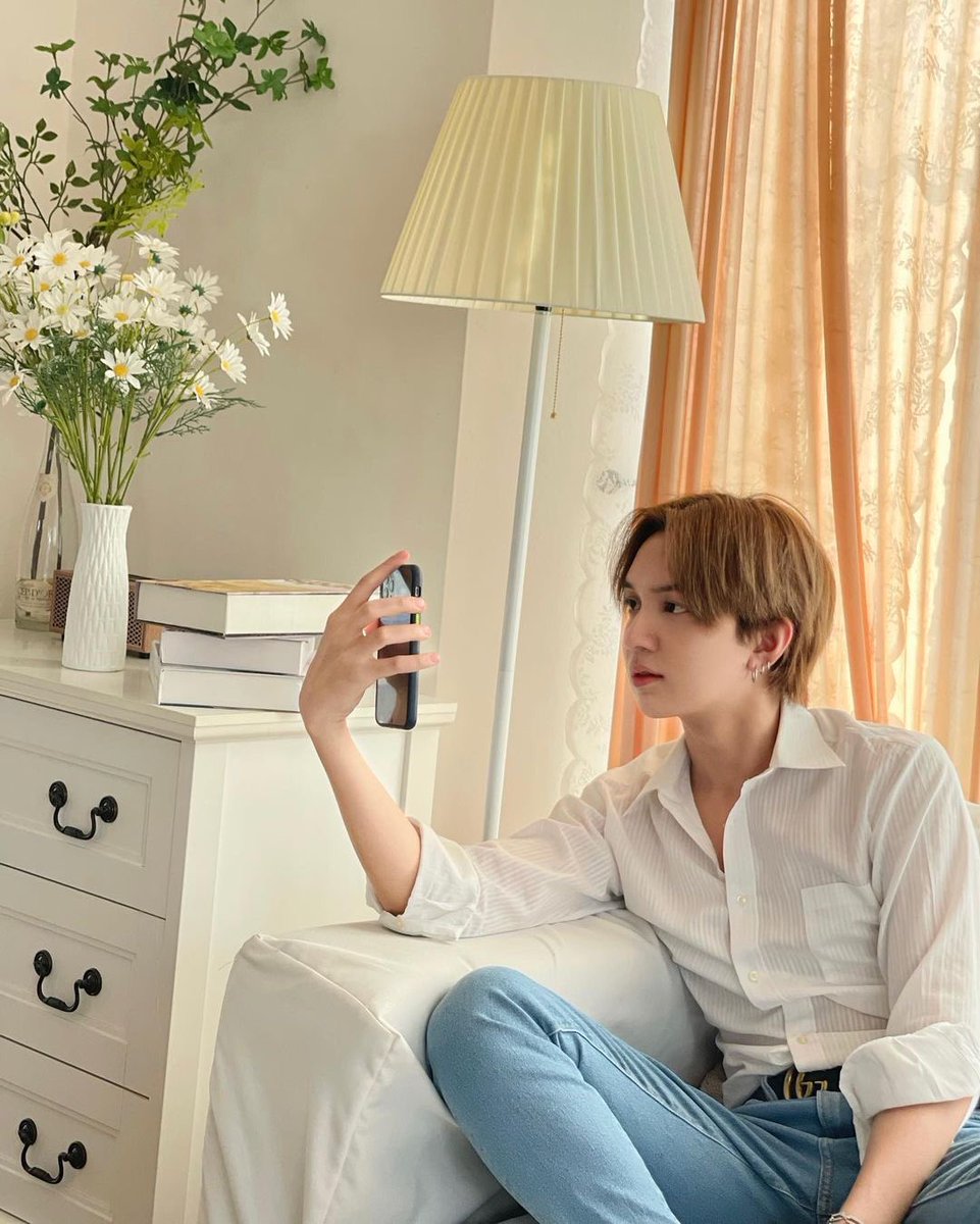BUZZZONEE's tweet photo. 20.03.2023 | IG Update : @buzzstx 

💭 🤍
🔗 https://t.co/Mn3sTKCixg

#BuzzNorravit 
#BuzzElement 
#BUZZZONE 
#ELEMENTTH 
#Starhunterentertainment https://t.co/yLw64ACQiX