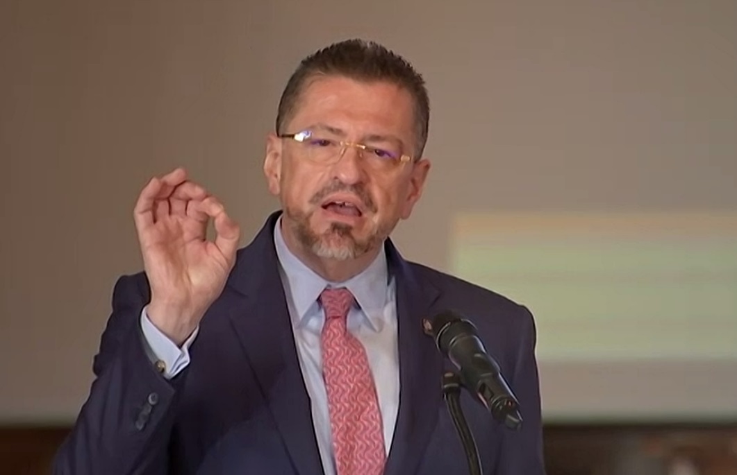 Earth Negotiations Bulletin (@iisd_enb) on Twitter photo Speaking at #MBI2023, Rodrigo Chaves Robles, President of Costa Rica, said over 30% of Costa Rica’s marine territory is protected. “Vision without action is hallucination.” He spoke against deep sea mining without due precaution. "When in doubt, don't." <a href="/MBIocean/">MonacoBlueInitiative</a> #MonacoOceanWeek Speaking at #MBI2023, Rodrigo Chaves Robles, President of Costa Rica, said over 30% of Costa Rica’s marine territory is protected. “Vision without action is hallucination.” He spoke against deep sea mining without due precaution. "When in doubt, don't." <a href="/MBIocean/">MonacoBlueInitiative</a> #MonacoOceanWeek
