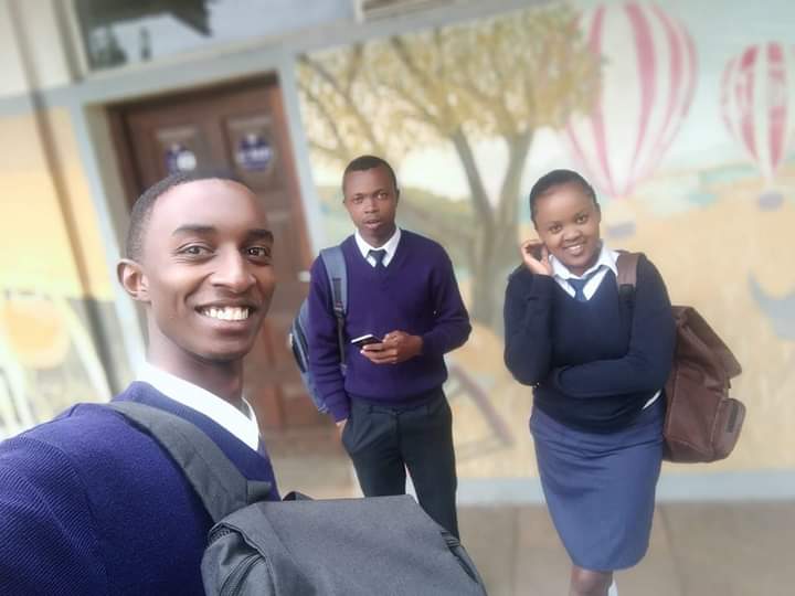 TahidiHighSch's tweet photo. Education is a great inducer for us to always develop ourselves. Improve yourself, become better.
Incredible new week fam.❤
 @citizentvkenya

#TahidiHigh #Love #setlife #BestHighSchoolTvShowAfrica https://t.co/rAChSamOl9