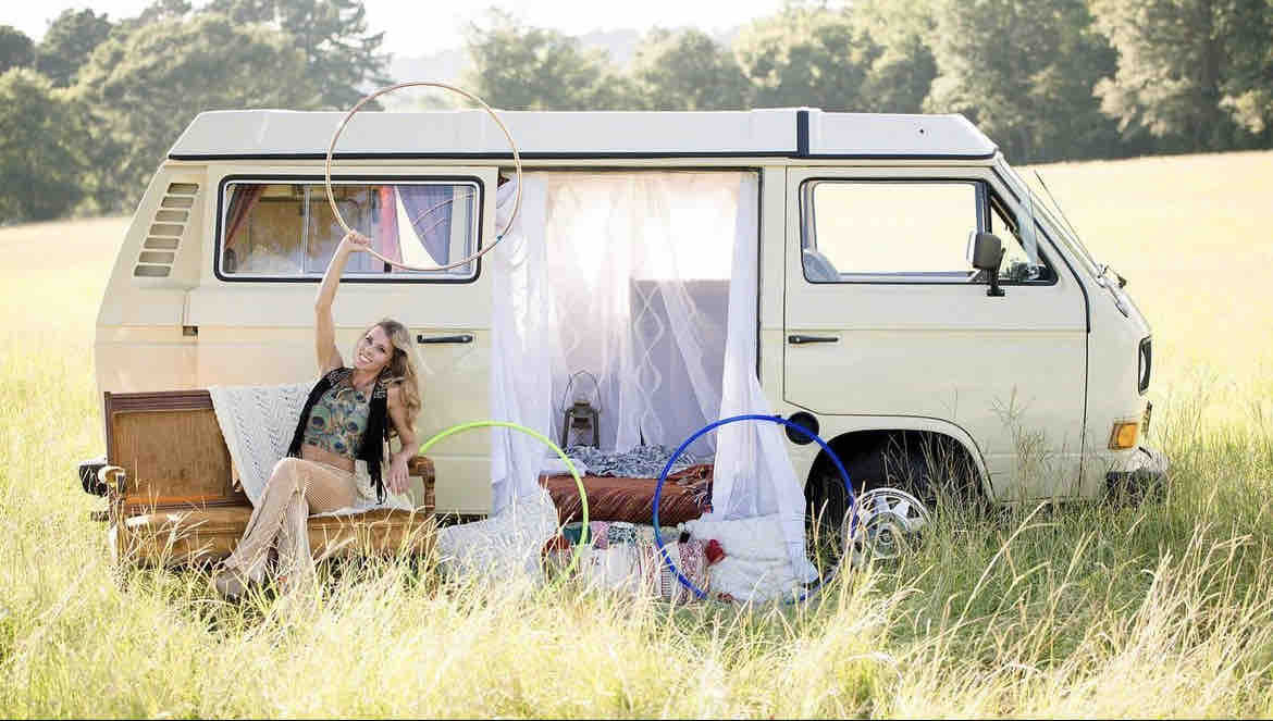 marycateline's tweet photo. Help create the magic at Backwoods on Mulberry Mountain! Volunteer now! We'll see ya April 20-23, 2023! #backwoods2023 #musicfestivals https://t.co/wwX63hxzXN https://t.co/sNr5gZhqvX