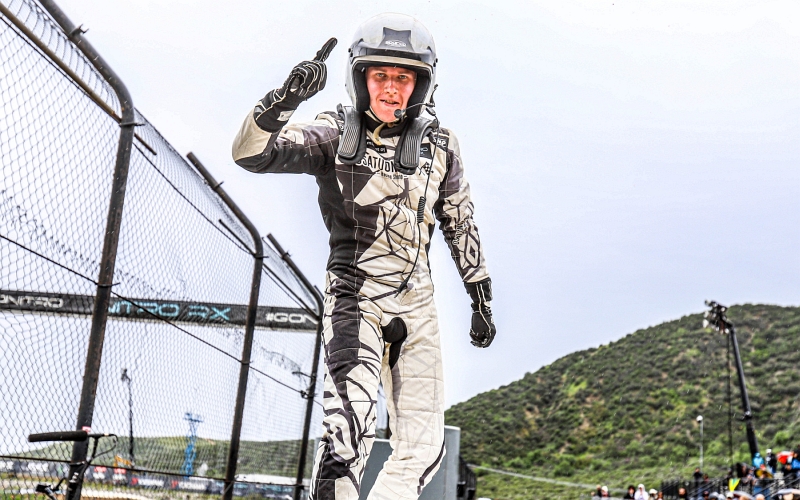Urheiluuutiset's tweet photo. Tommi Hallmanin huikea menestystarina sai jatkoa - "Riskirajoilla joka kierroksella" ➡️ https://t.co/iM8fx9PsZQ
#NitroRX #GlenHelenMotorway #Faren #Kuopio
@NitroRallycross @TeamFaren @Kuopionkaupunki
📸 Qnigan / @qnigan https://t.co/m406dERRxU