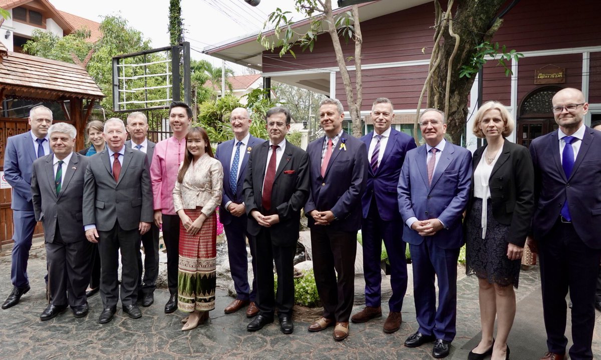 EUinThailand's tweet photo. #EUinThailand Ambassadors 🇪🇺🇹🇭met with Mayor of Chiang Mai Municipality to discuss efforts to strengthen partnerships and collaboration for sustainable urban development in Chiang Mai today. 🏙️ 🌳  Great to see many local initiatives for smart cities &amp; sustainable tourism. https://t.co/fSMqQPFHQ3