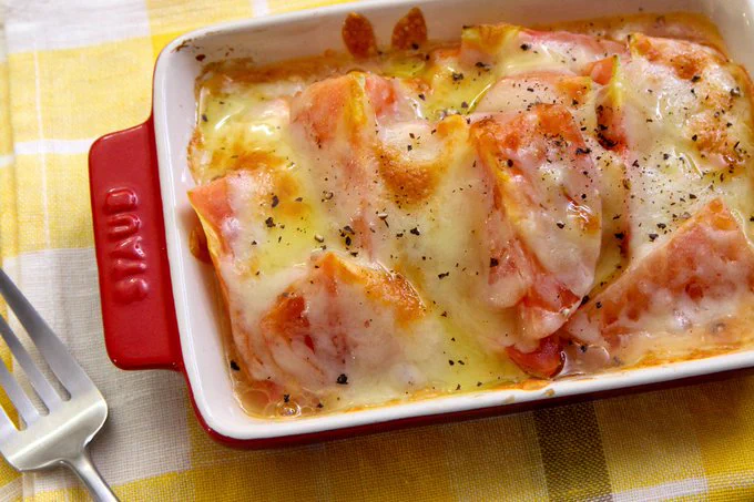 トマト何個でもいけちゃう？！トマト×チーズの組み合わせがとっても美味しそうなレシピ！
