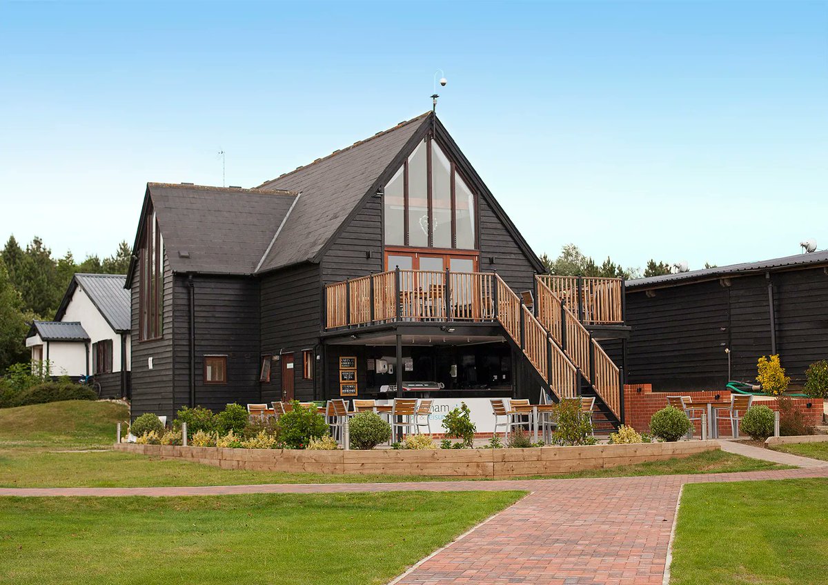 Thank you to everyone who came to our Mother's Day Carvery. We hope you all had a lovely afternoon with us 💚 #golfworldstansted #stanstedgolf #mothersday #MothersDaySorted