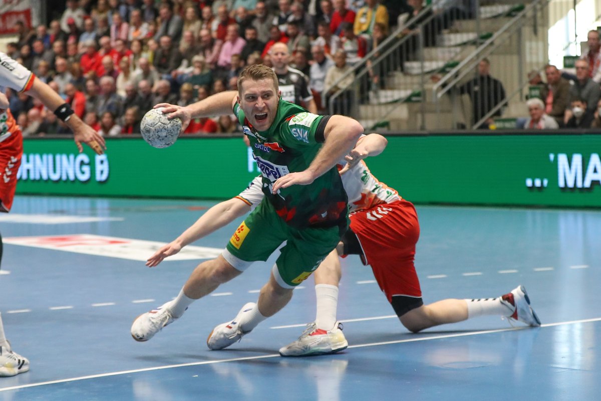 SCMagdeburg's tweet photo. Impressionen vom AUSWÄRTSSIEG 💚❤️
_____
#scmuja I 📸 Franzi Gora https://t.co/KMWwp0AzQ3