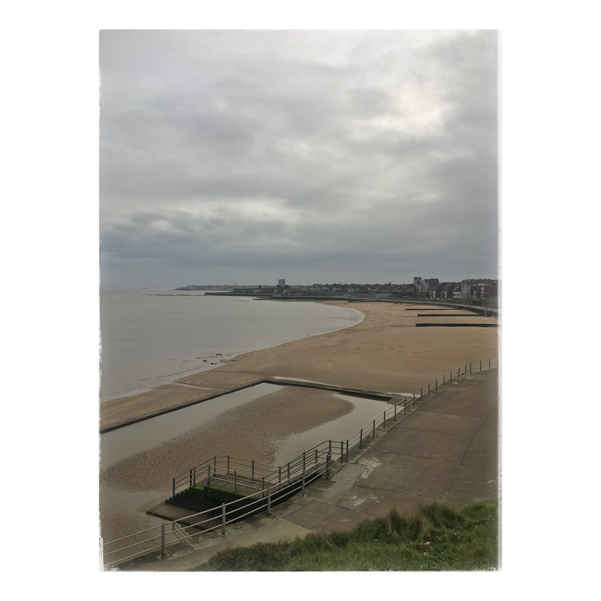 Melancholy Monday. Enjoying the view, the peace, quiet and solitude from this cliff top before heading into the office. Feels like I’ve been short changed with the weekend just gone. Needs to be an extra day to recover. #kent #coast #landscapelovers #alone #solitude #beachwalks