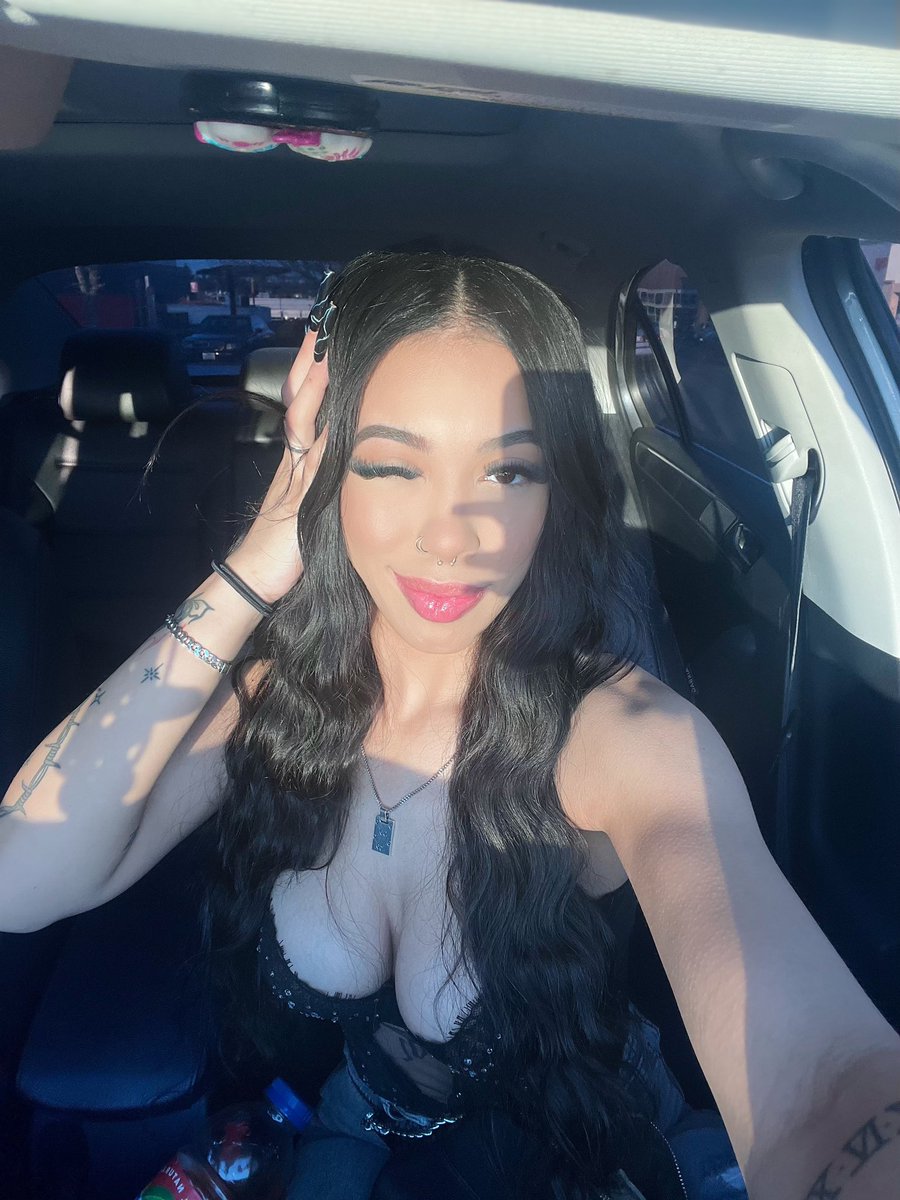 sittin’ pretty or whatever 💖